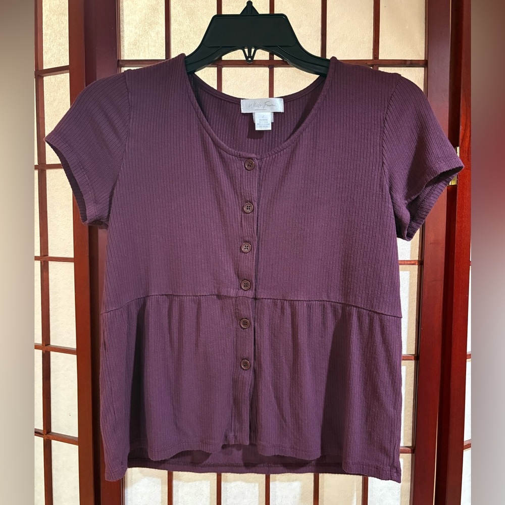 Ribbed Button-Front Peplum Top in Plum